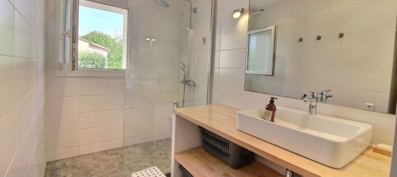 2 chambres Maison à Marseille, France No. 334768 8