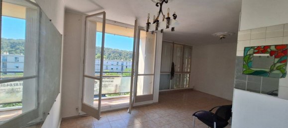 Apartamento de 3 dormitorios en Aix-en-Provence, France No. 333988 2