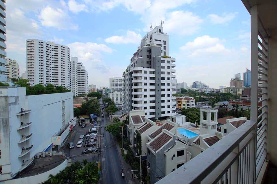 2 bedrooms Condo in Bangkok, Thailand No. 7329