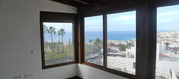 5 bedrooms Villa in Adeje, Spain No. 26085 16