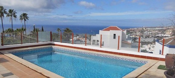 5 bedrooms Villa in Adeje, Spain No. 26085 15