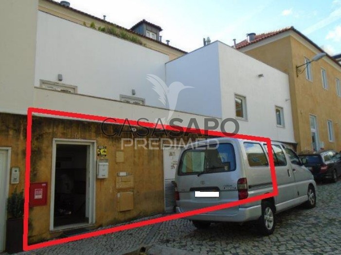244m² Commercial property in Quarteira, Portugal No. 202101