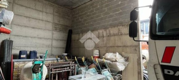 Entrepôt à Barbata, Italy 235m² No. 52485 7