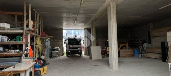 Entrepôt à Barbata, Italy 235m² No. 52485 4