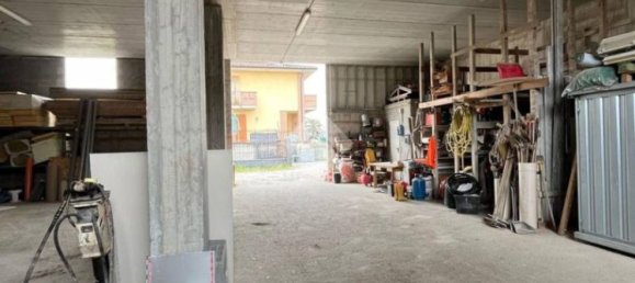 Entrepôt à Barbata, Italy 235m² No. 52485 12
