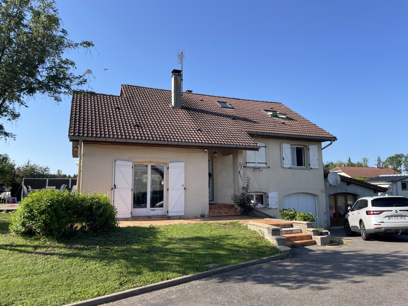 5 bedrooms House in Darney, France No. 252234