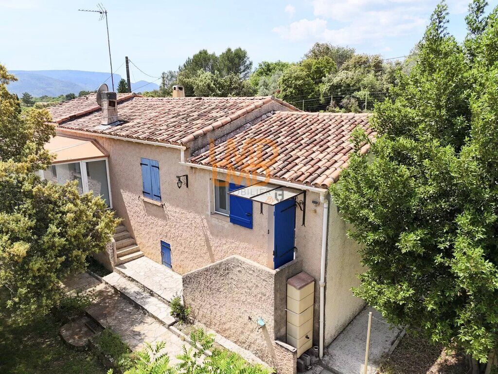 Casa de 3 dormitorios en Saint-Maximin-la-Sainte-Baume, France No. 343631