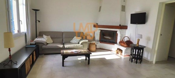 Casa de 3 dormitorios en Saint-Maximin-la-Sainte-Baume, France No. 343631 4