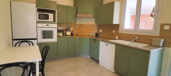 Casa de 3 dormitorios en Saint-Maximin-la-Sainte-Baume, France No. 343631 6