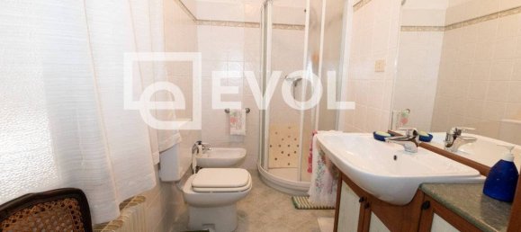 Casa de 4 dormitorios en Udine, Italy No. 20973 9