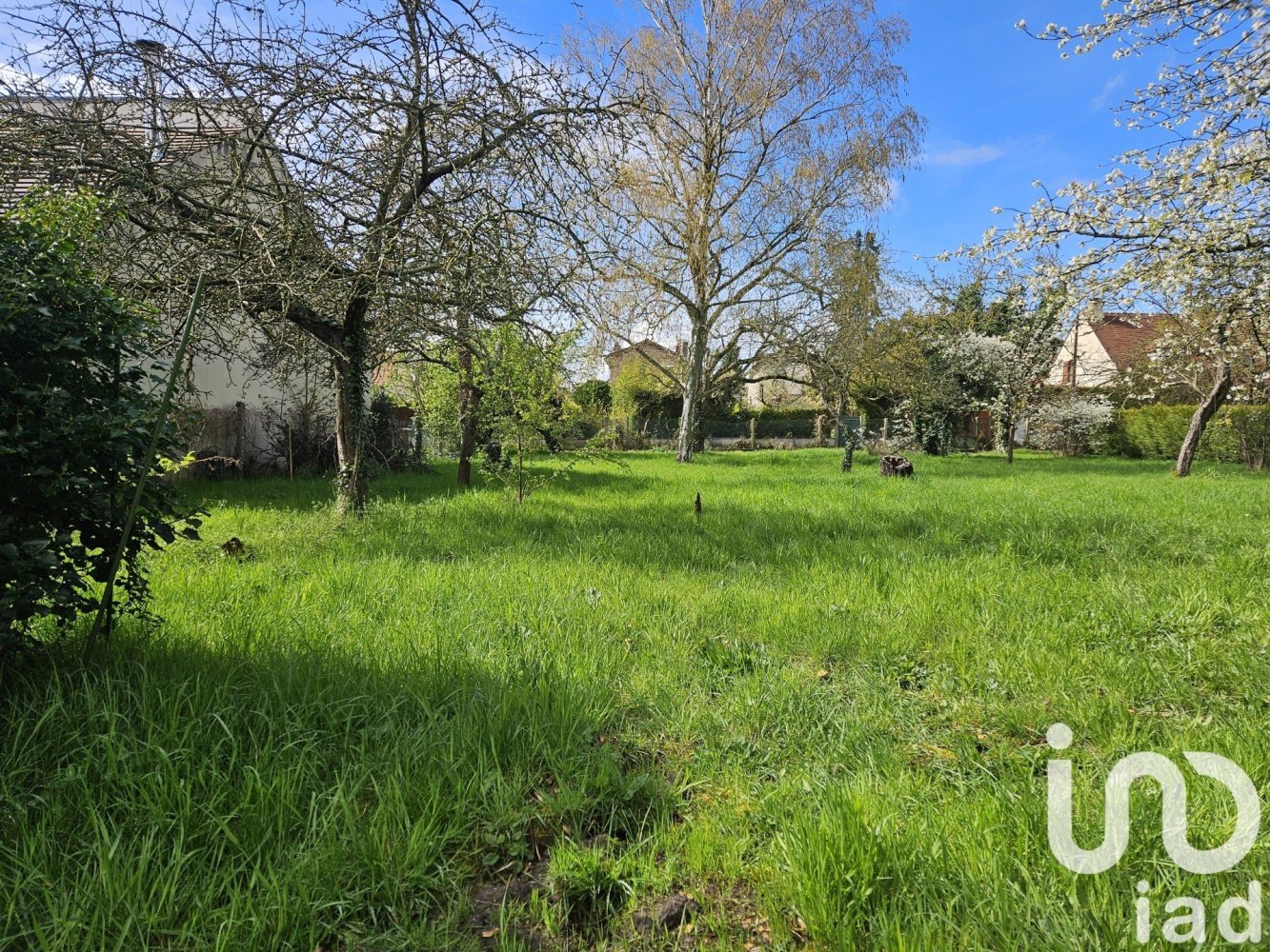 514m² Land in Saint-Leu-la-Foret, France No. 117438