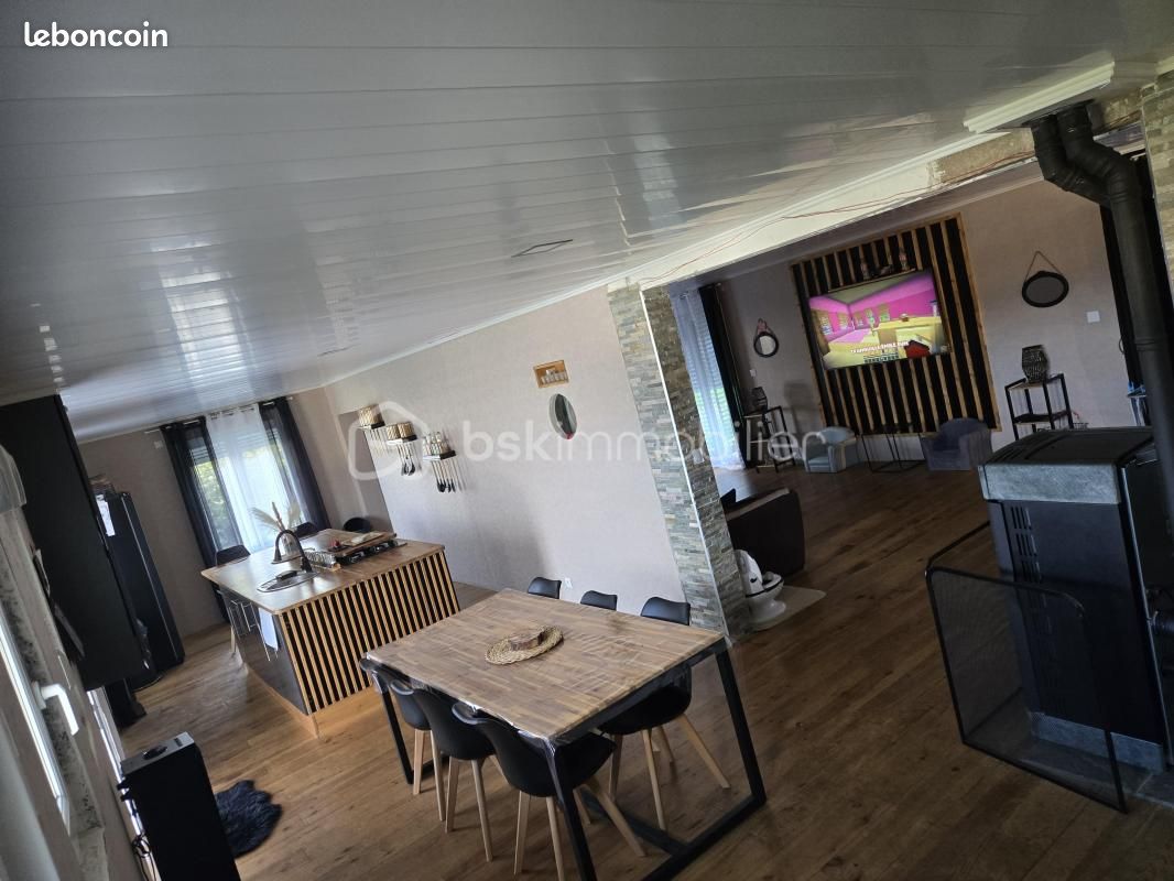 3 chambres Maison à Nouzonville, France No. 280512