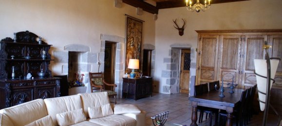  Castillos de 24 dormitorios en Saint-Bonnet-le-Chastel, France No. 339110 3