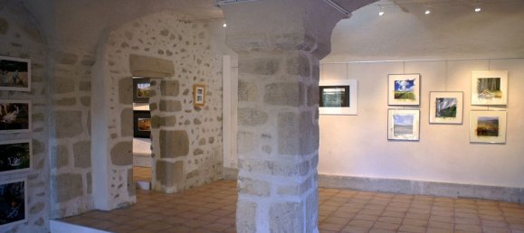  Castillos de 24 dormitorios en Saint-Bonnet-le-Chastel, France No. 339110 7