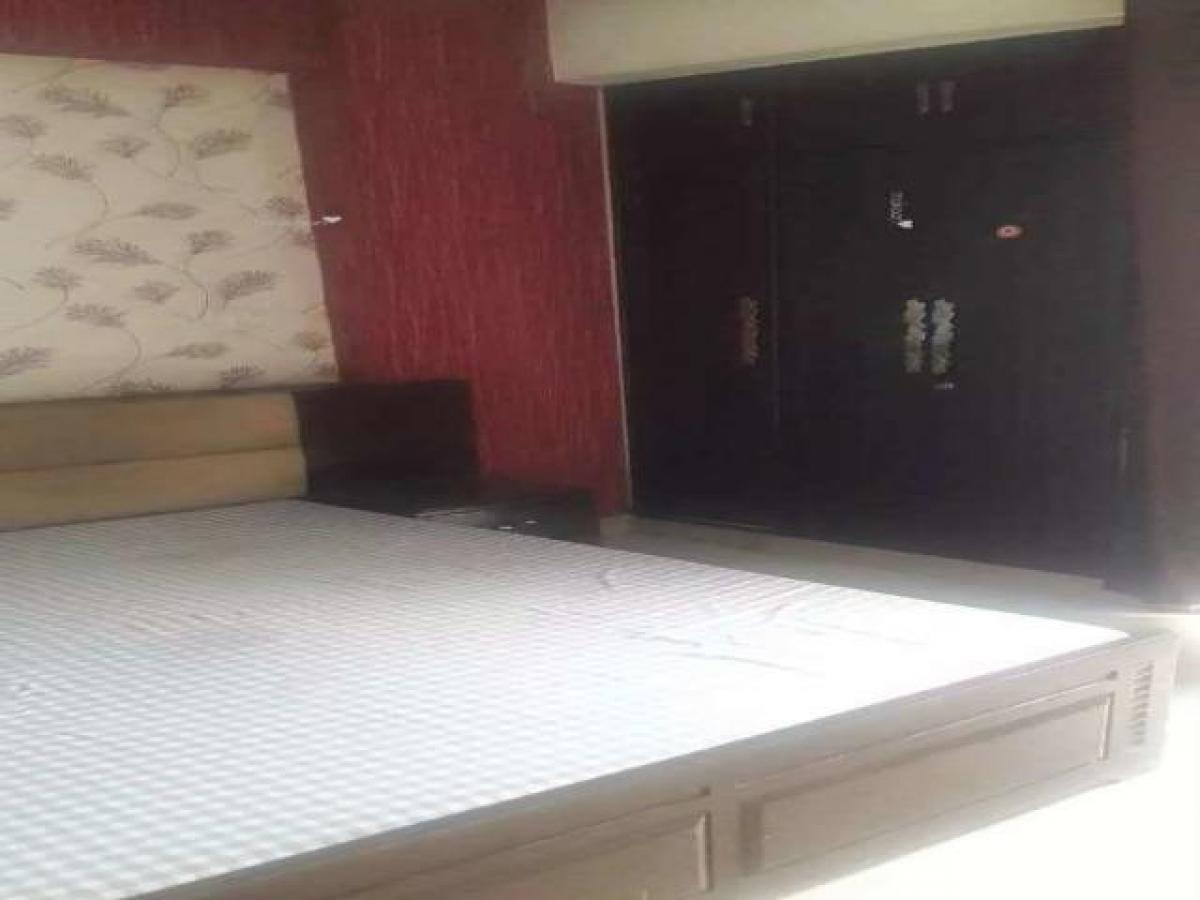 2 bedrooms House in Ghaziabad, India No. 18302