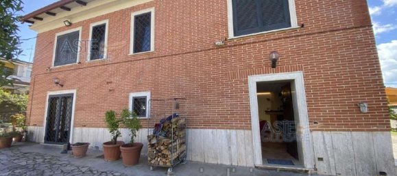 3 rooms Apartment in Pomezia, Italy No. 4519 17