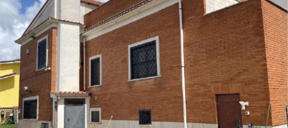 3 rooms Apartment in Pomezia, Italy No. 4519 46