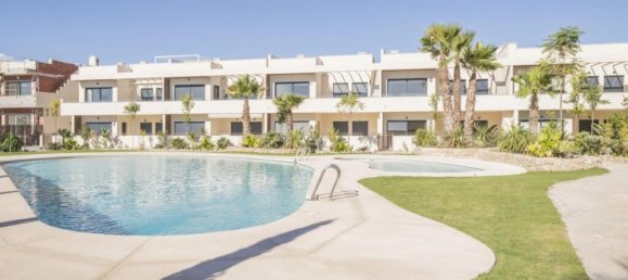 Bungalow de 2 dormitorios en Torrevieja, Spain No. 91902 2