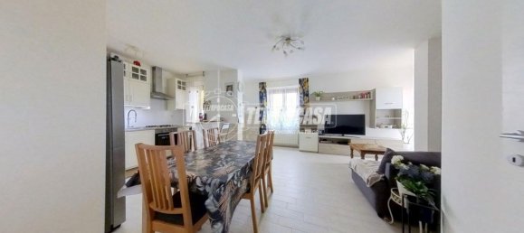 Квартира с 3 комнатами в Монтегранаро, Италия № 139666 4