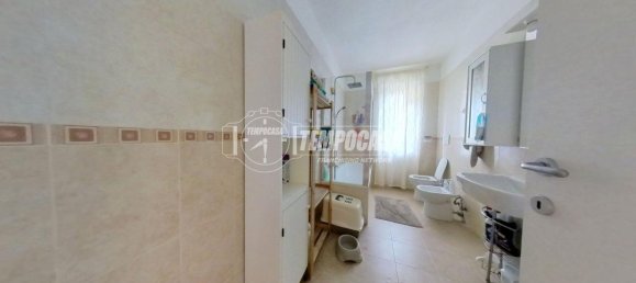 Квартира с 3 комнатами в Монтегранаро, Италия № 139666 5