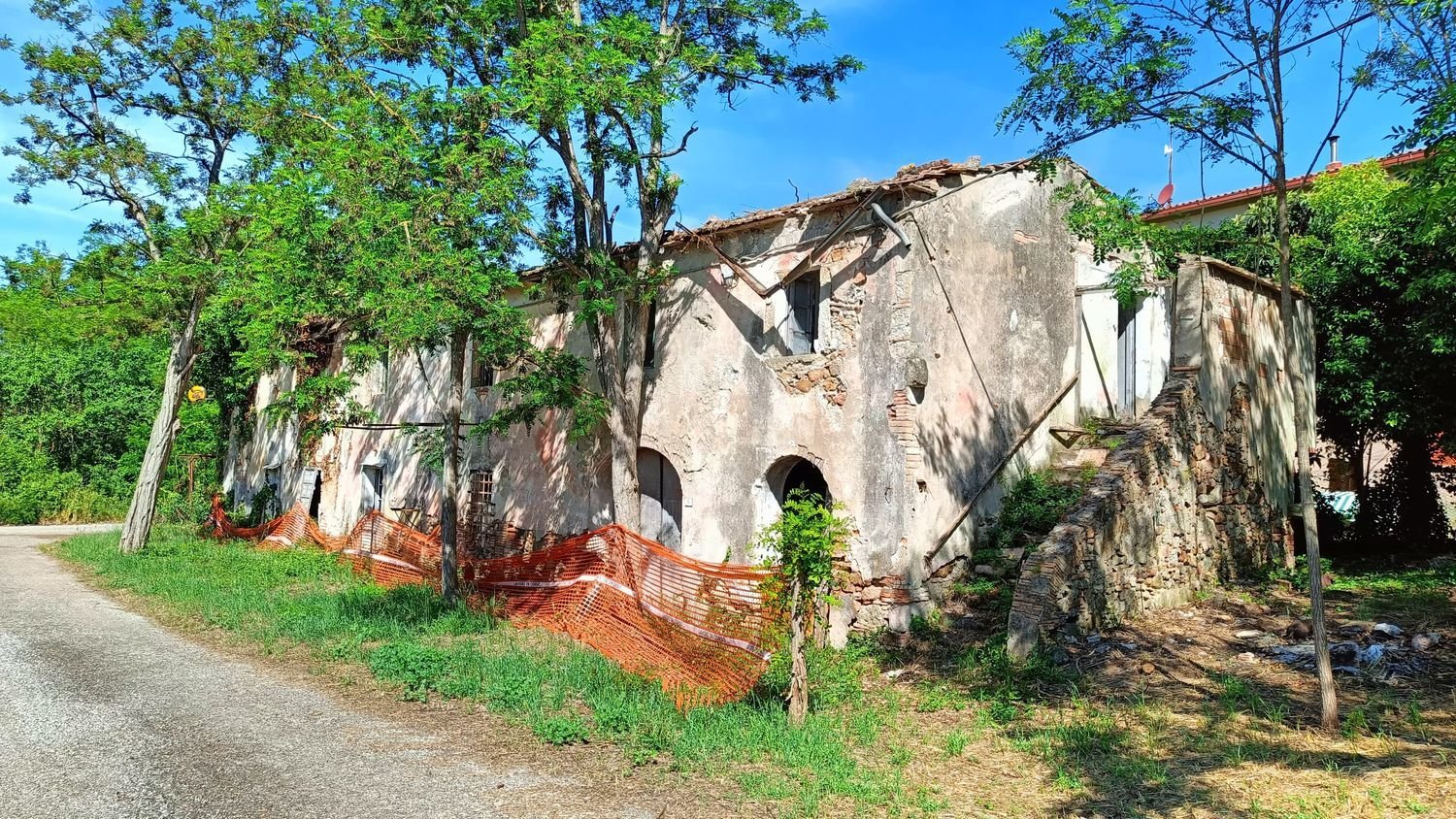 10 rooms House in Roccastrada, Italy No. 255034