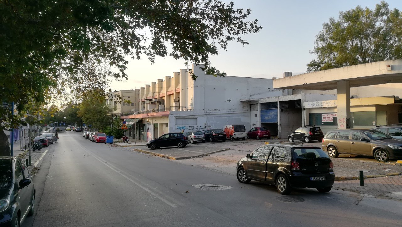 1025m² Property in Nea Ionia, Greece No. 5086