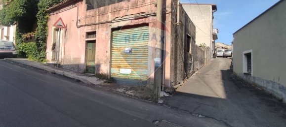 3 Schlafzimmer Haus in Belpasso, Italy, Nr. 169783 13