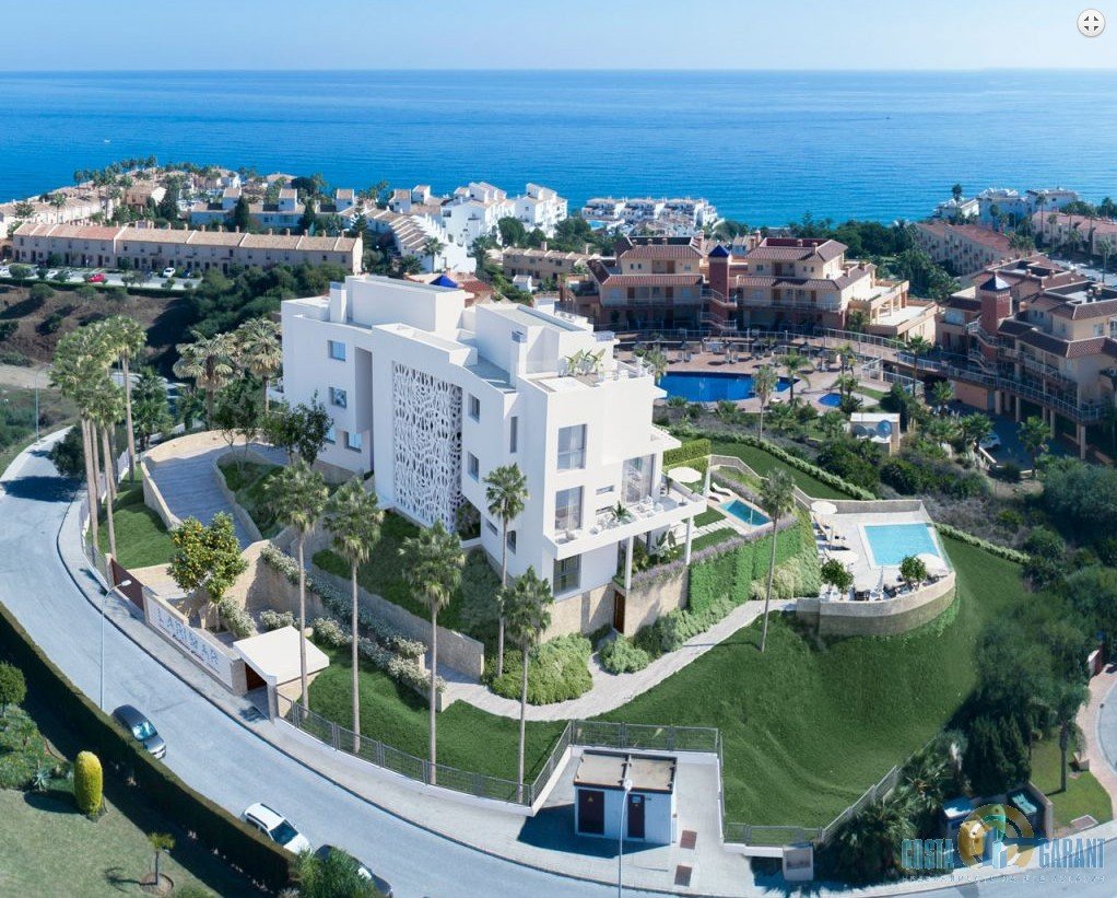 Квартира с 2 спальнями в Михас Коста, Испания № 9936