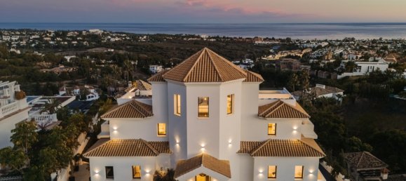 6 bedrooms Villa in Malaga, Spain No. 49795 8