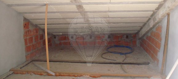 3 bedrooms House in Castelo Rodrigo, Portugal No. 23978 2