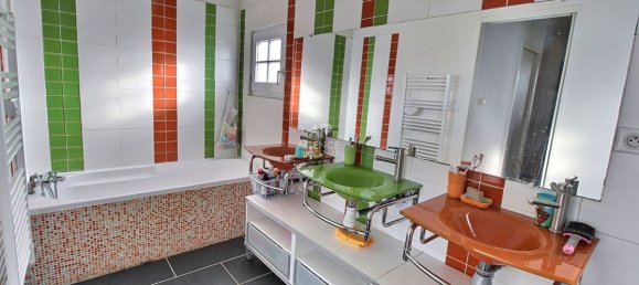 5 bedrooms House in Verneuil-sur-Seine, France No. 168618 12