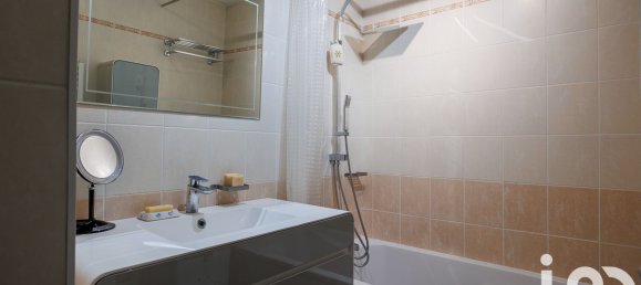 Квартира с 3 комнатами в Грезьё-ла-Варан, Франция № 196105 5