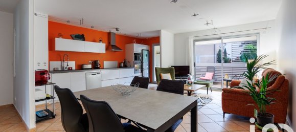 Квартира с 3 комнатами в Грезьё-ла-Варан, Франция № 196105 3