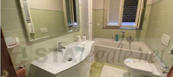 Apartamento de 3 divisões em Abbiategrasso, Italy N.º 2530 5