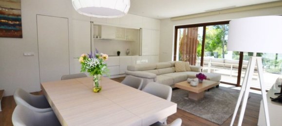 4 bedrooms Townhouse in Alicante, Spain No. 185146 3