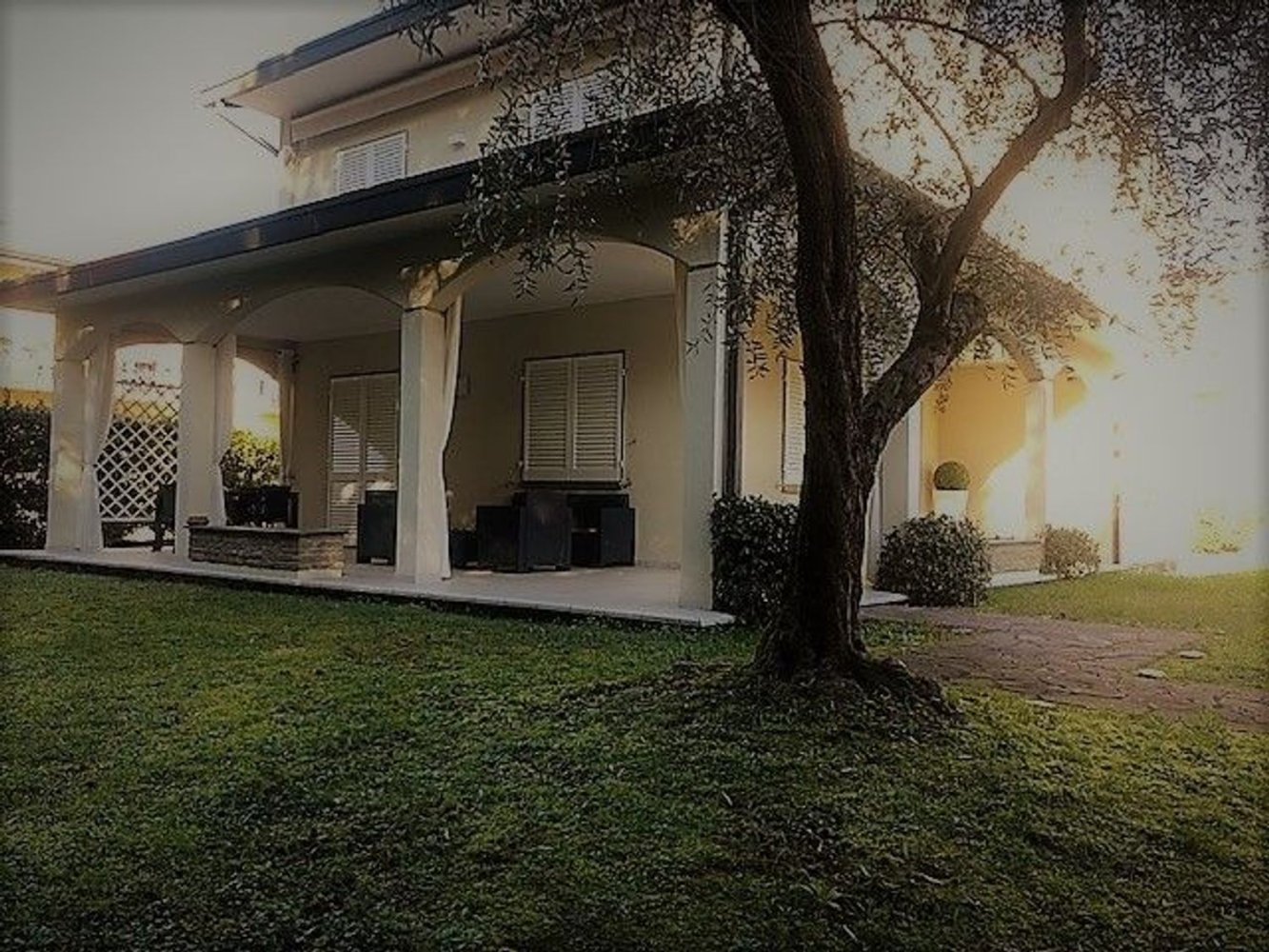 5 bedrooms Villa in Massa, Italy No. 316750