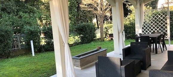 5 bedrooms Villa in Massa, Italy No. 316750 2