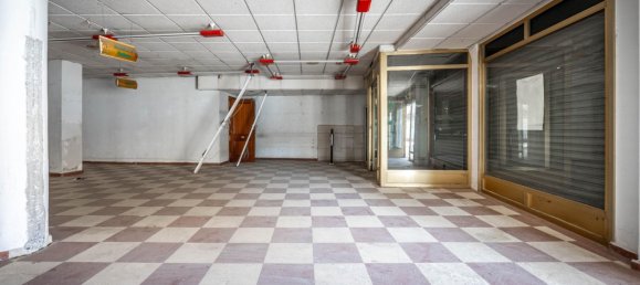 253m² Commercial property in Granada, Spain No. 166479 14