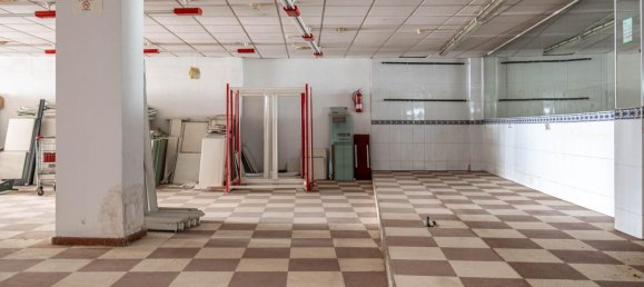 253m² Commercial property in Granada, Spain No. 166479 8