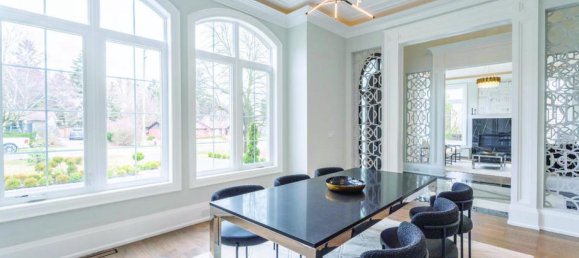 7 bedrooms House in Mississauga, Canada No. 521 6