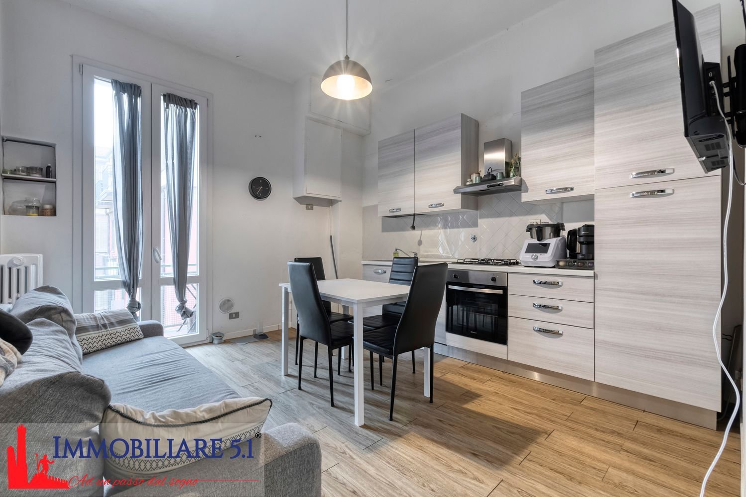 2 rooms Apartment in Bologna, Italy No. 97687