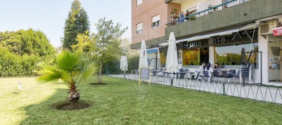 158m² Commercial property in Anadia, Portugal No. 76552 2