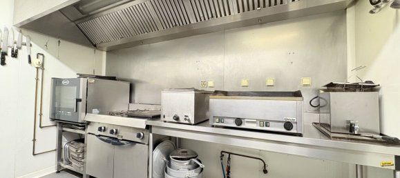 200m² Commercial property in Boucieu-le-Roi, France No. 195558 11