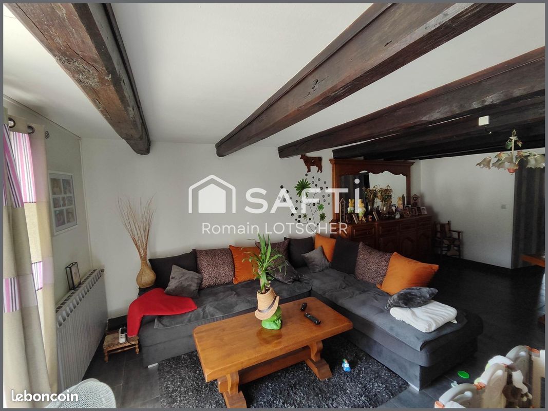 3 bedrooms House in Villars-le-Pautel, France No. 189744