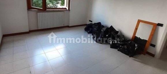 Apartamento de 3 dormitorios en Bergamo, Italy No. 119470 8