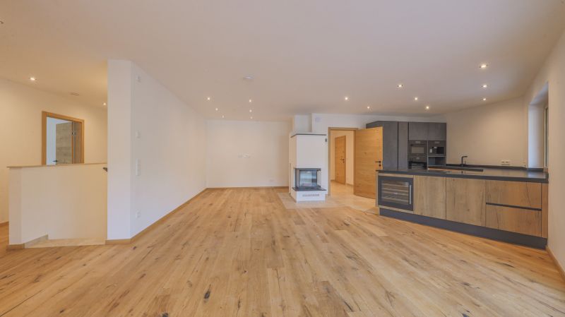 6 rooms Apartment in St. Ulrich am Pillersee, Austria No. 185366