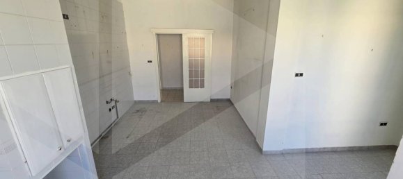 Apartamento de 3 habitaciónes en Molfetta, Italy No. 25409 2