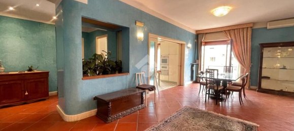 Apartamento de 4 dormitorios en San Giorgio a Cremano, Italy No. 347451 5