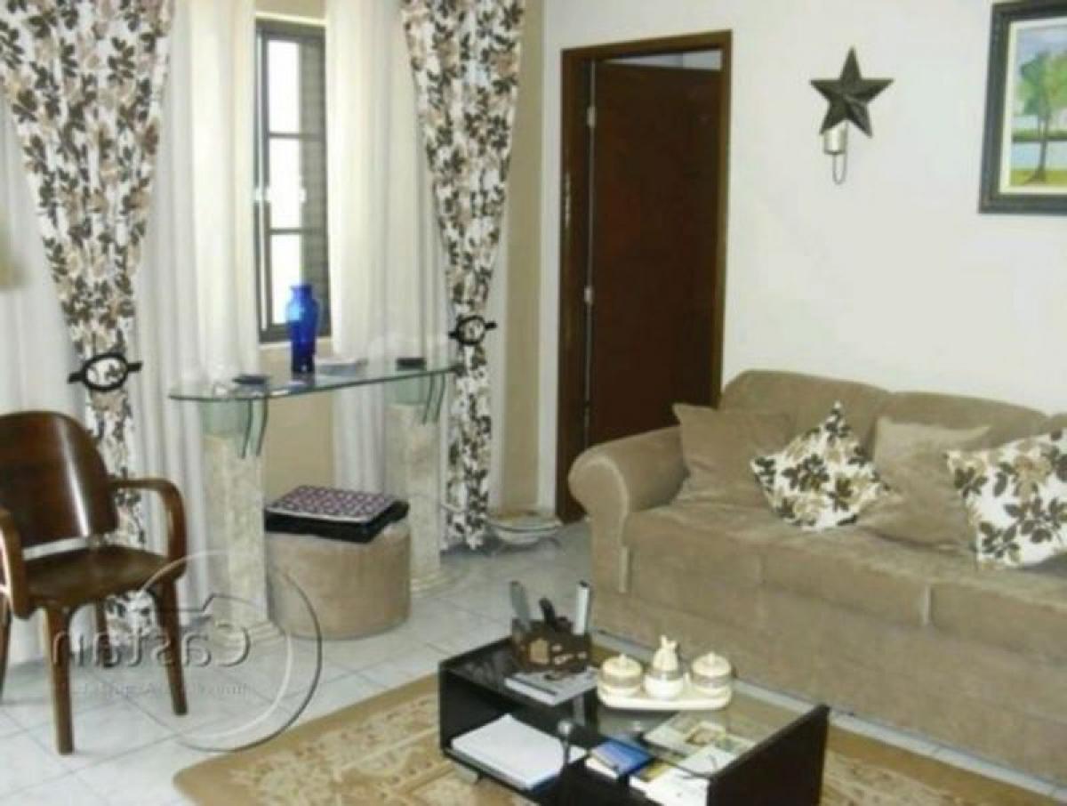 Casa de 4 dormitorios en Sao Paulo, Brazil No. 562146