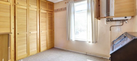2 bedrooms House in South Croydon, United Kingdom No. 4868 9